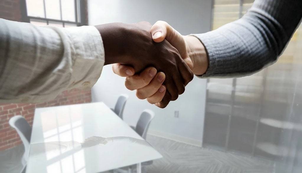 Ce qu'il faut savoir sur les assistants virtuels basés sur l'IA